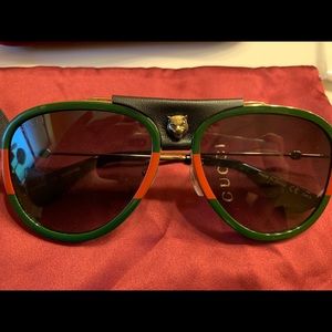 Gucci Leather tiger logo aviator sunglasses